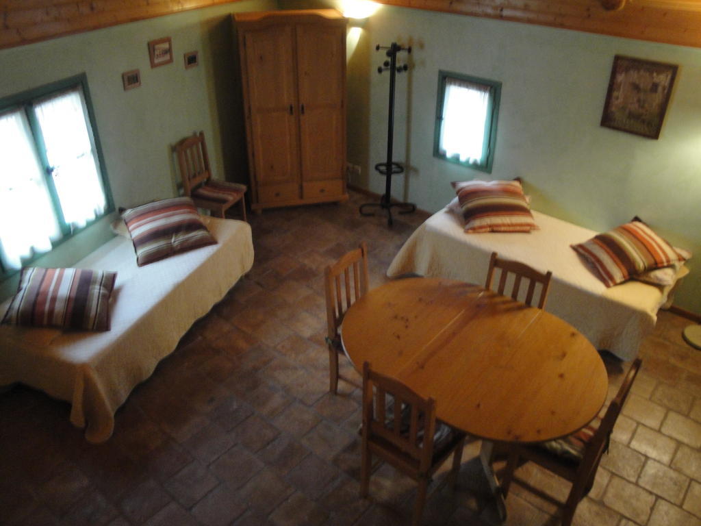 Bastide De La Treille Villa Montaren-et-Saint-Médiers Cameră foto