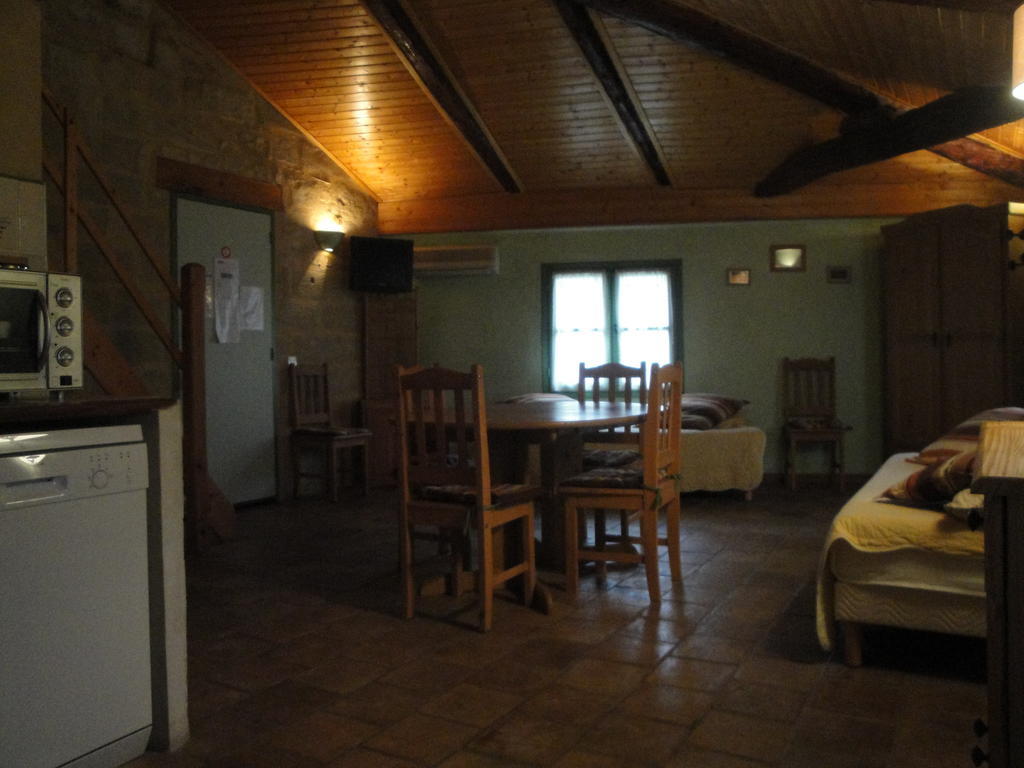 Bastide De La Treille Villa Montaren-et-Saint-Médiers Cameră foto
