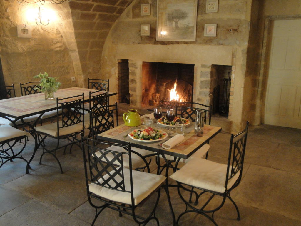 Bastide De La Treille Villa Montaren-et-Saint-Médiers Cameră foto